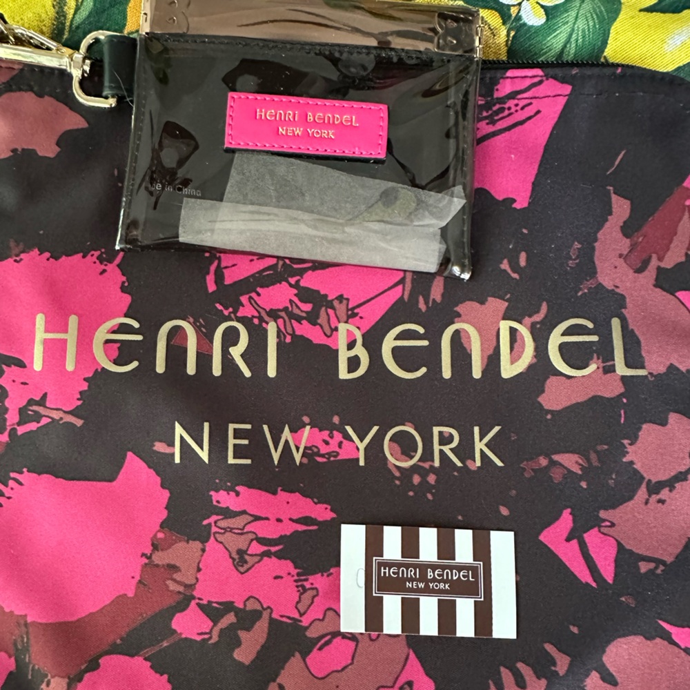 NWT Henri Bendel NY Camo Print Nylon Satin Tote Wristlet & Coin Purse Set Mint - Picture 4 of 8